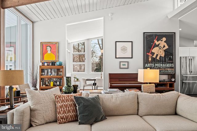 1424 FLAT ROCK RD, Penn Valley, PA 19072