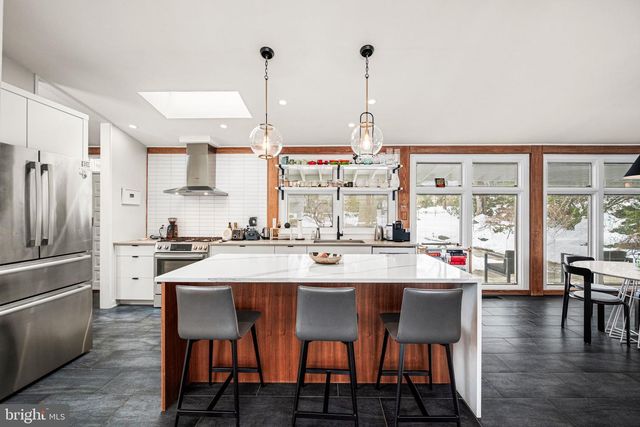 1424 FLAT ROCK RD, Penn Valley, PA 19072