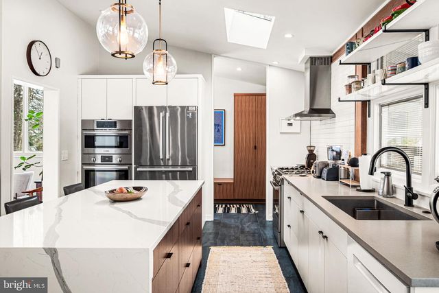 1424 FLAT ROCK RD, Penn Valley, PA 19072