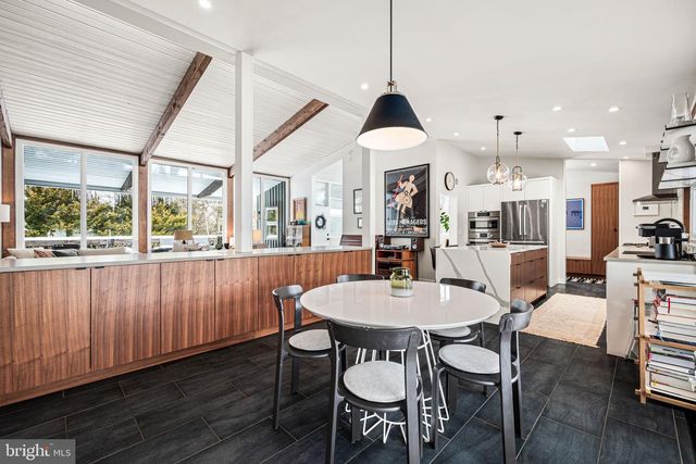 1424 FLAT ROCK RD, Penn Valley, PA 19072