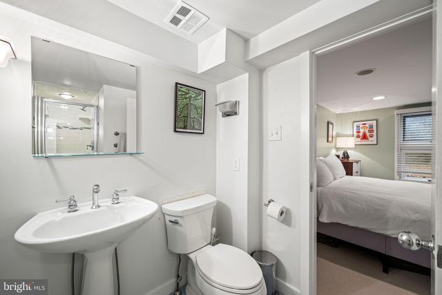 1424 FLAT ROCK RD, Penn Valley, PA 19072