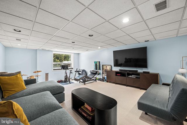 1424 FLAT ROCK RD, Penn Valley, PA 19072