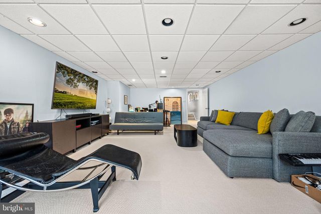 1424 FLAT ROCK RD, Penn Valley, PA 19072