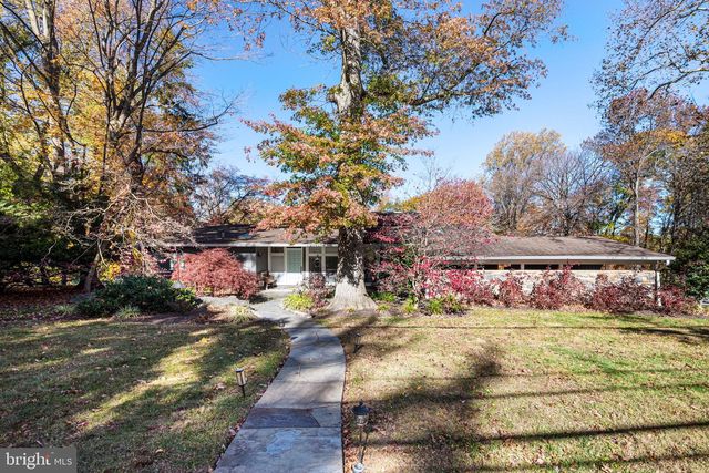 1424 FLAT ROCK RD, Penn Valley, PA 19072