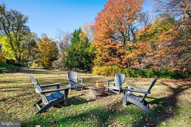 1424 FLAT ROCK RD, Penn Valley, PA 19072