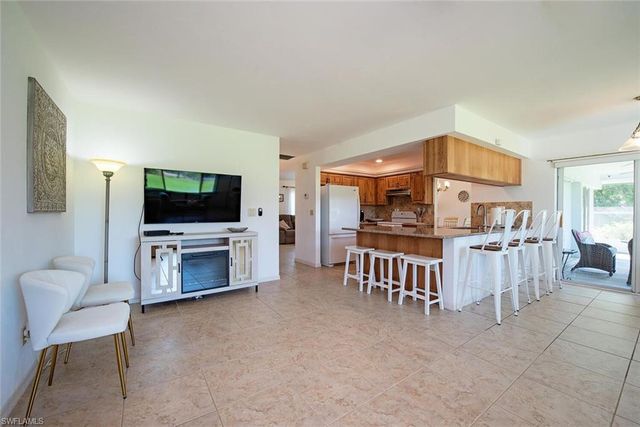 1364 Windswept AVE, Naples, FL 34109