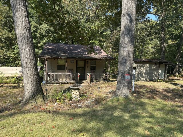 70 Ash Dr, Buchanan, TN 38222