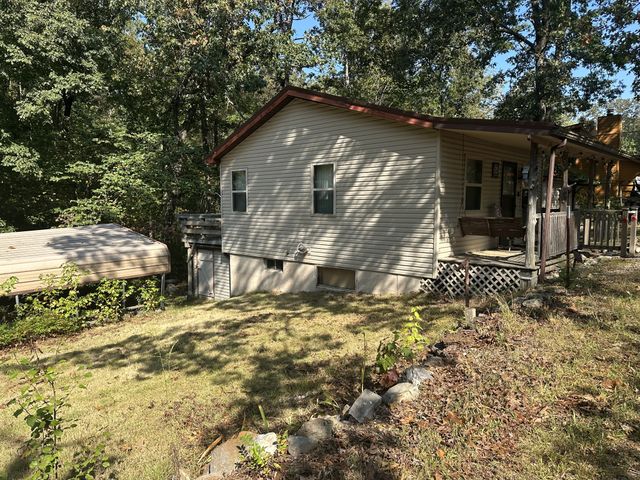 70 Ash Dr, Buchanan, TN 38222