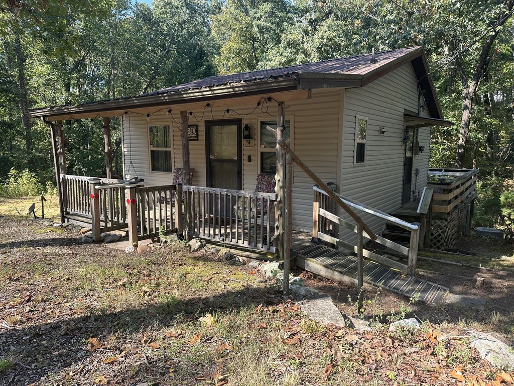 70 Ash Dr, Buchanan, TN 38222