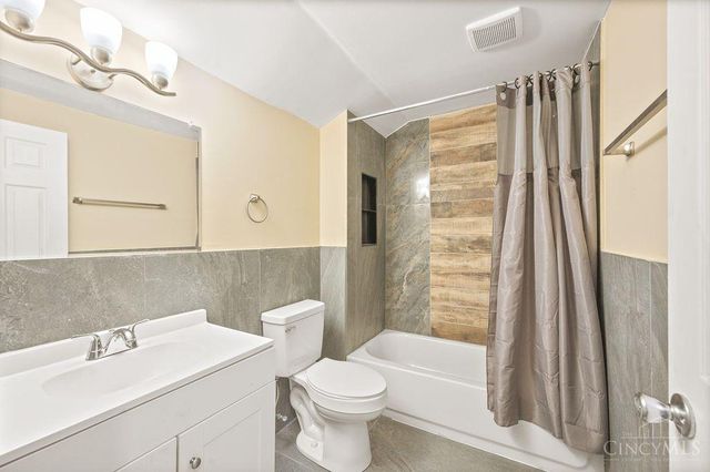 3565 Harvey Avenue, Cincinnati, OH 45229