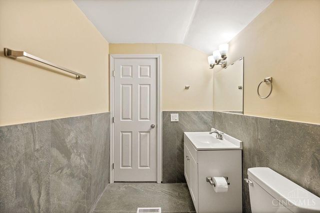 3565 Harvey Avenue, Cincinnati, OH 45229