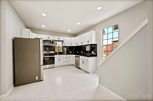 3565 Harvey Avenue, Cincinnati, OH 45229