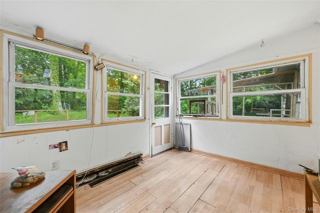 10 Lefferts Avenue, East Northport, NY 11731