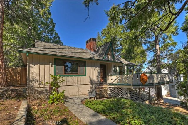 292 Heliotrope Drive, Lake Arrowhead, CA 92352