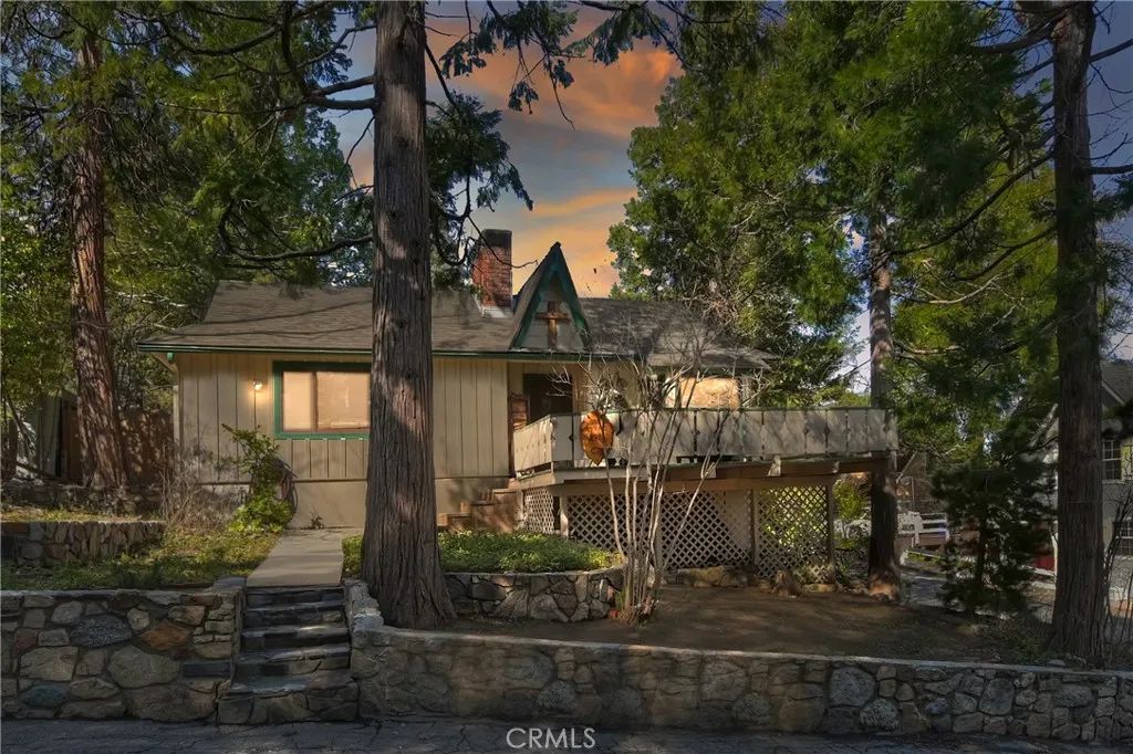292 Heliotrope Drive, Lake Arrowhead, CA 92352