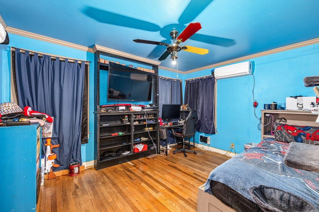 Image 14 of property listing at 27 W 27th St, San Angelo, TX 76903