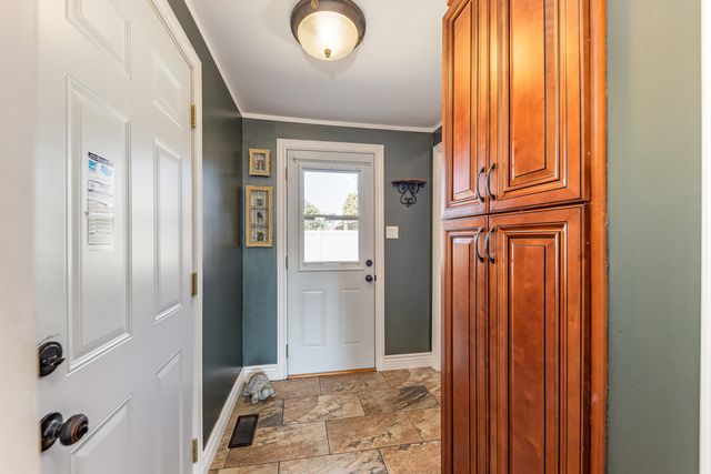 9236 Pembroke Lane, Bridgeview, IL 60455