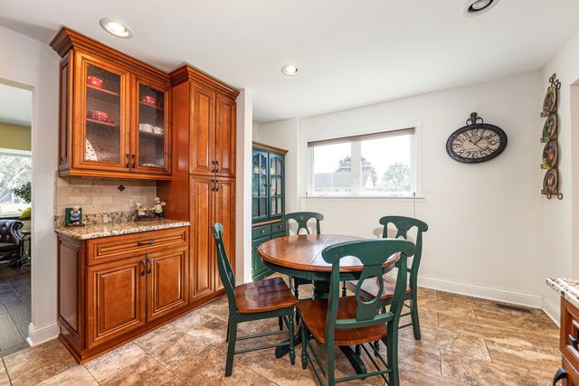 9236 Pembroke Lane, Bridgeview, IL 60455