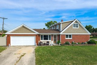 9236 Pembroke Lane, Bridgeview, IL 60455