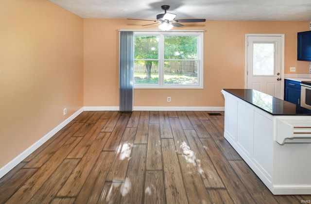 4911 Yellowstone Drive, Newburgh, IN 47630