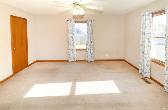 4911 Yellowstone Drive, Newburgh, IN 47630