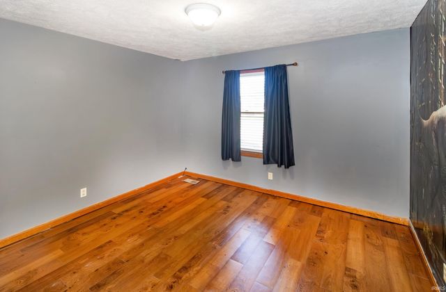 4911 Yellowstone Drive, Newburgh, IN 47630