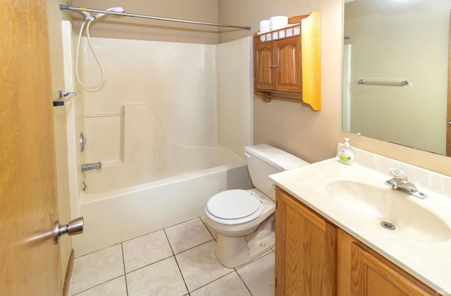 4911 Yellowstone Drive, Newburgh, IN 47630