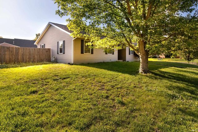 4911 Yellowstone Drive, Newburgh, IN 47630