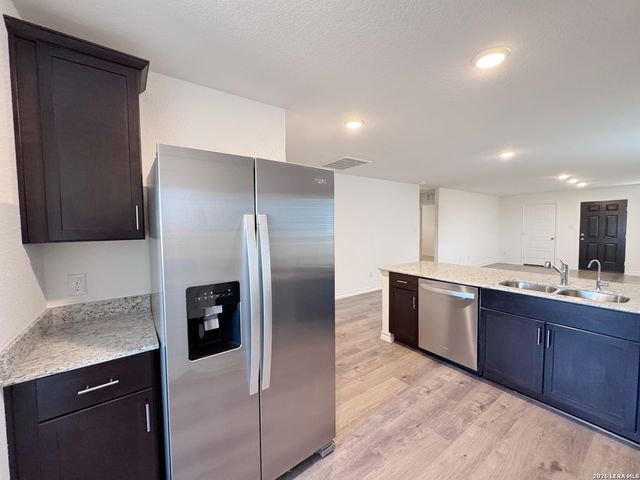 5128 Bay Breeze, San Antonio, TX 78245