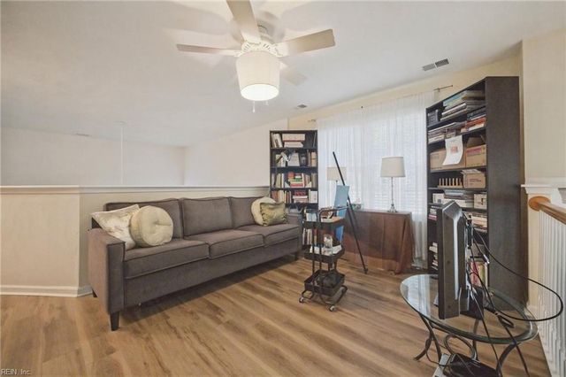 100 Bluff TER, Newport News, VA 23602