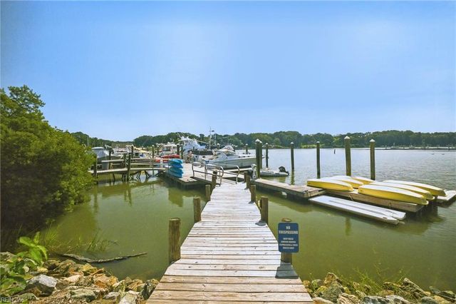 100 Bluff TER, Newport News, VA 23602