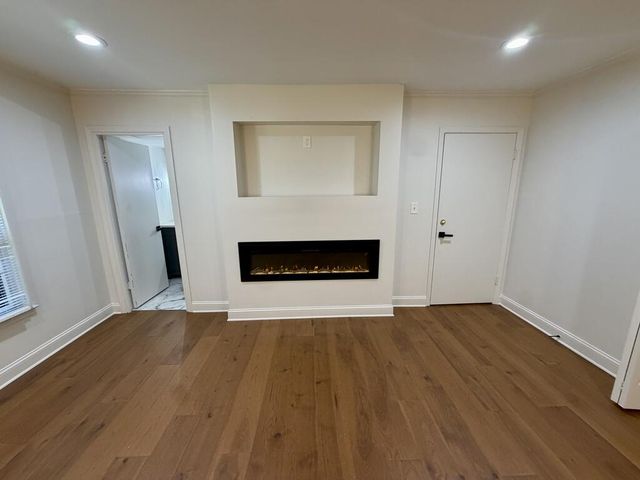 8 NW Cantey Place, Atlanta, GA 30327