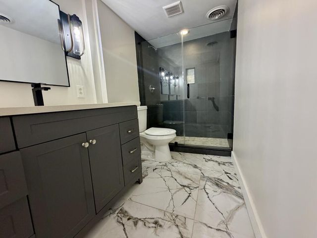 8 NW Cantey Place, Atlanta, GA 30327