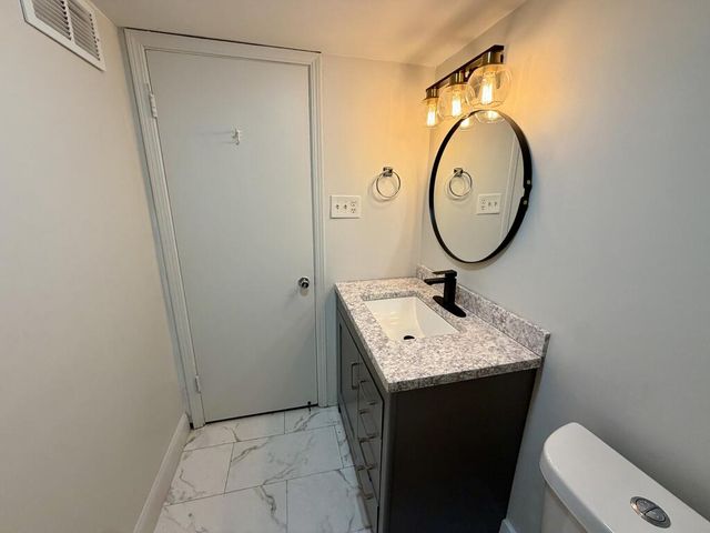 8 NW Cantey Place, Atlanta, GA 30327