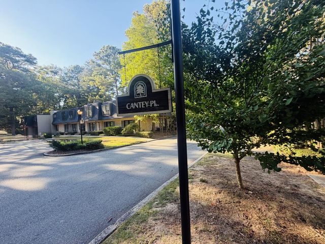 8 NW Cantey Place, Atlanta, GA 30327