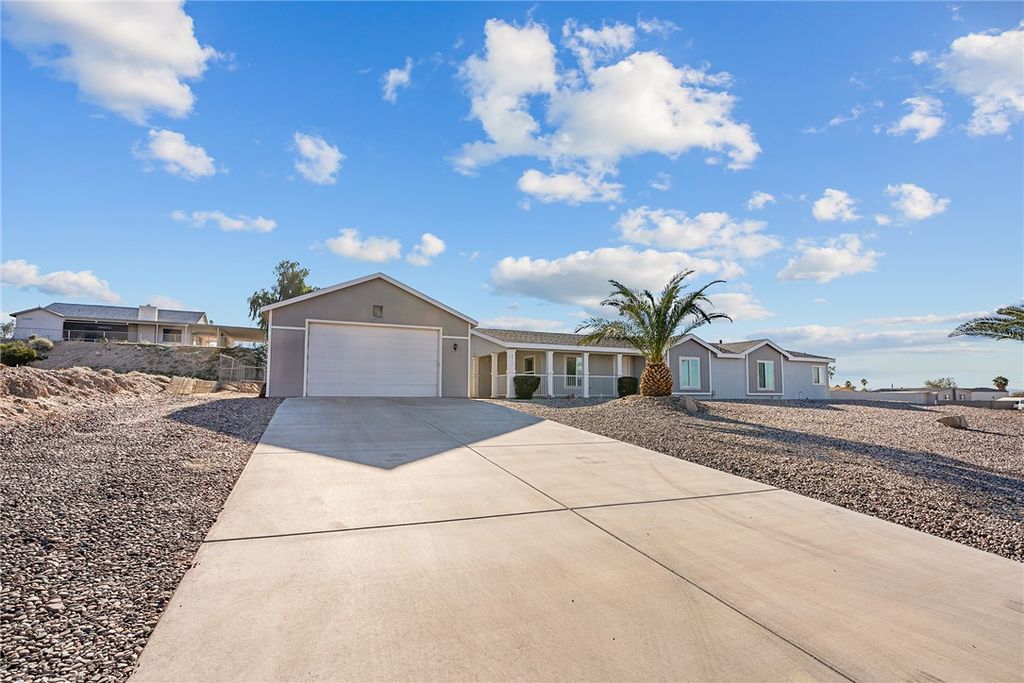 2447 E Gosiute Road, Fort Mohave, AZ 86426