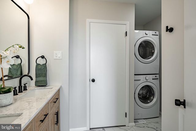 233 HOLLY DR, King Of Prussia, PA 19406