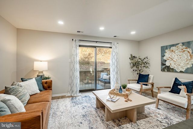 233 HOLLY DR, King Of Prussia, PA 19406