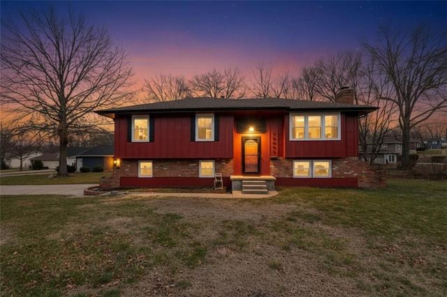 12901 Byars Road, Grandview, MO 64030