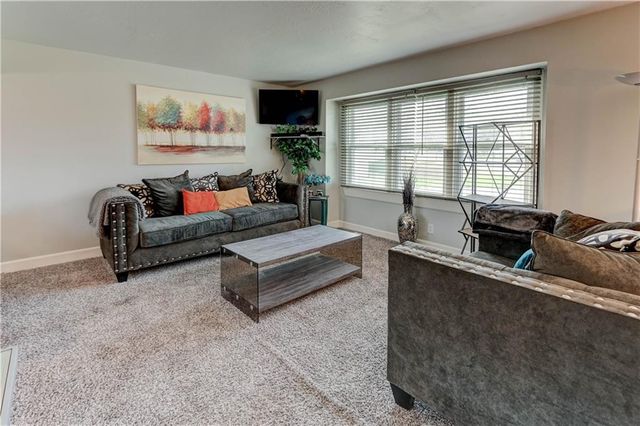 12901 Byars Road, Grandview, MO 64030