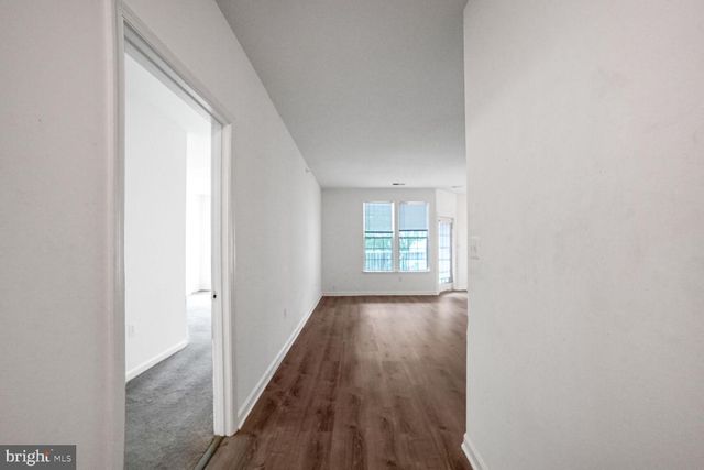 9720 LEATHERFERN TER #302, Gaithersburg, MD 20886