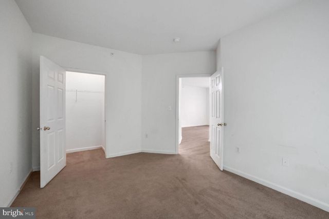 9720 LEATHERFERN TER #302, Gaithersburg, MD 20886