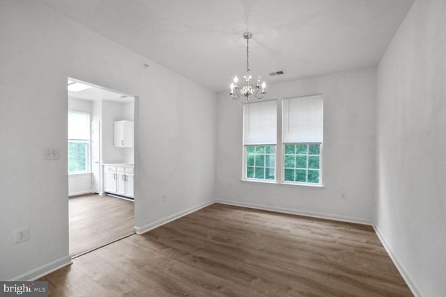 9720 LEATHERFERN TER #302, Gaithersburg, MD 20886