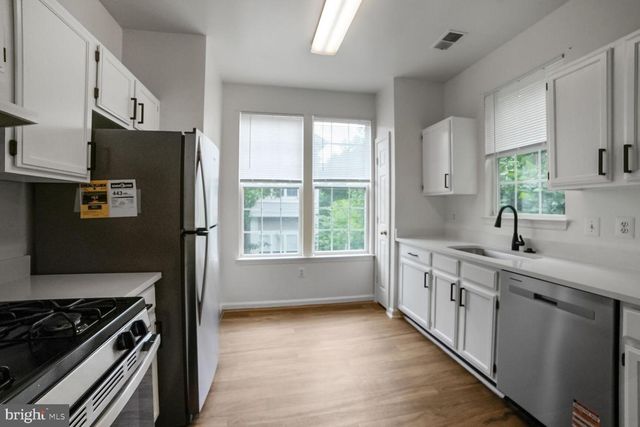 9720 LEATHERFERN TER #302, Gaithersburg, MD 20886