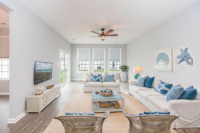 212 W BOURNE WAY, Millsboro, DE 19966