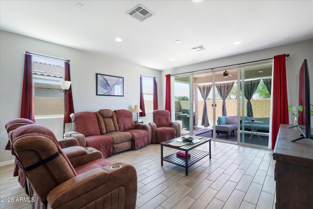 1352 N LARAT Lane, Coolidge, AZ 85128