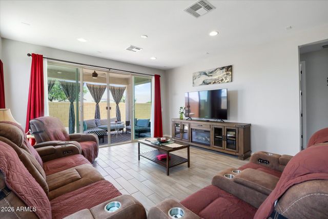 1352 N LARAT Lane, Coolidge, AZ 85128