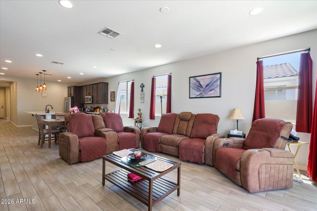 1352 N LARAT Lane, Coolidge, AZ 85128