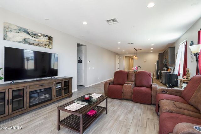 1352 N LARAT Lane, Coolidge, AZ 85128