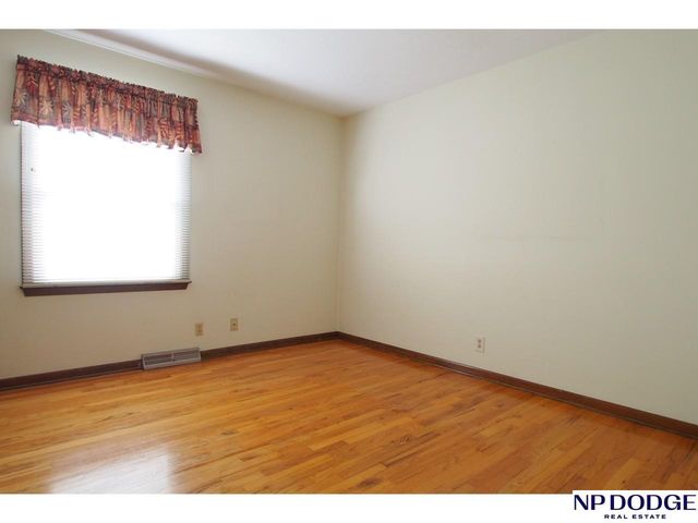 4846 S 93 Avenue, Omaha, NE 68127